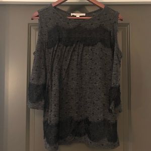 🌺 Loft Blouse Women’s Size M Black and Gray